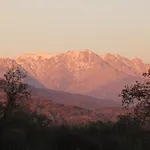 El Lago, Caceres بيت شباب *
