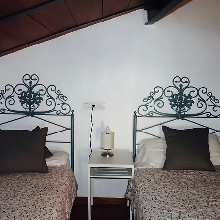 El Lago, Caceres Hostel