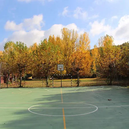 El Lago, Caceres بيت شباب