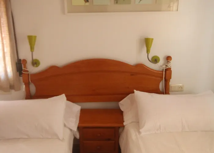 El Lago, Caceres 호스텔